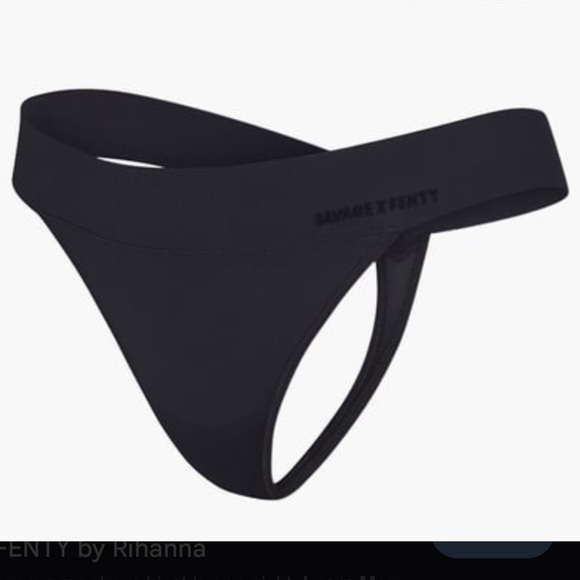 Savage X Fenty Bralett & Thong Set - Picture 3 of 11